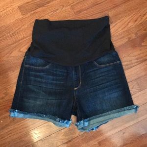 ⭐️ Just Black Maternity jean shorts size 31